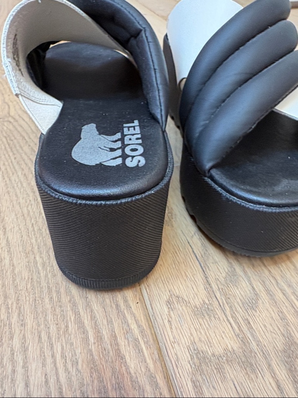 Sorel Black and White Padded Platform Slide Mules worn once - Picture 6 of 6
